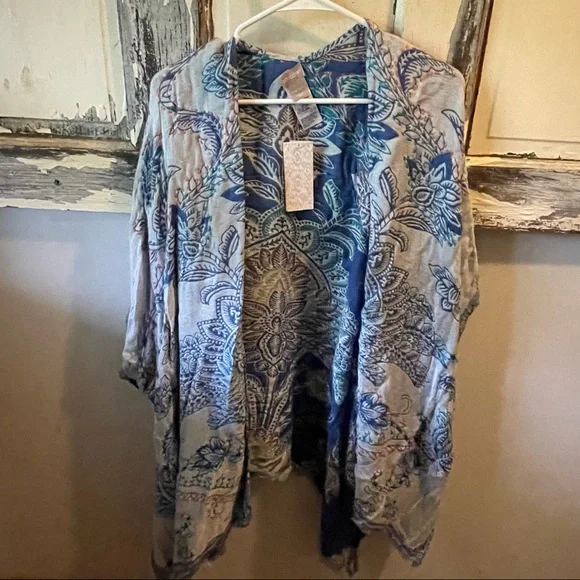 Chicos reversible ruana cover up - Picture 8 of 8